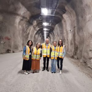 Equipe da Fundhas visita sede da Tamoios