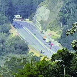 Rodovia dos Tamoios será interditada nesta terça (31), em Paraibuna